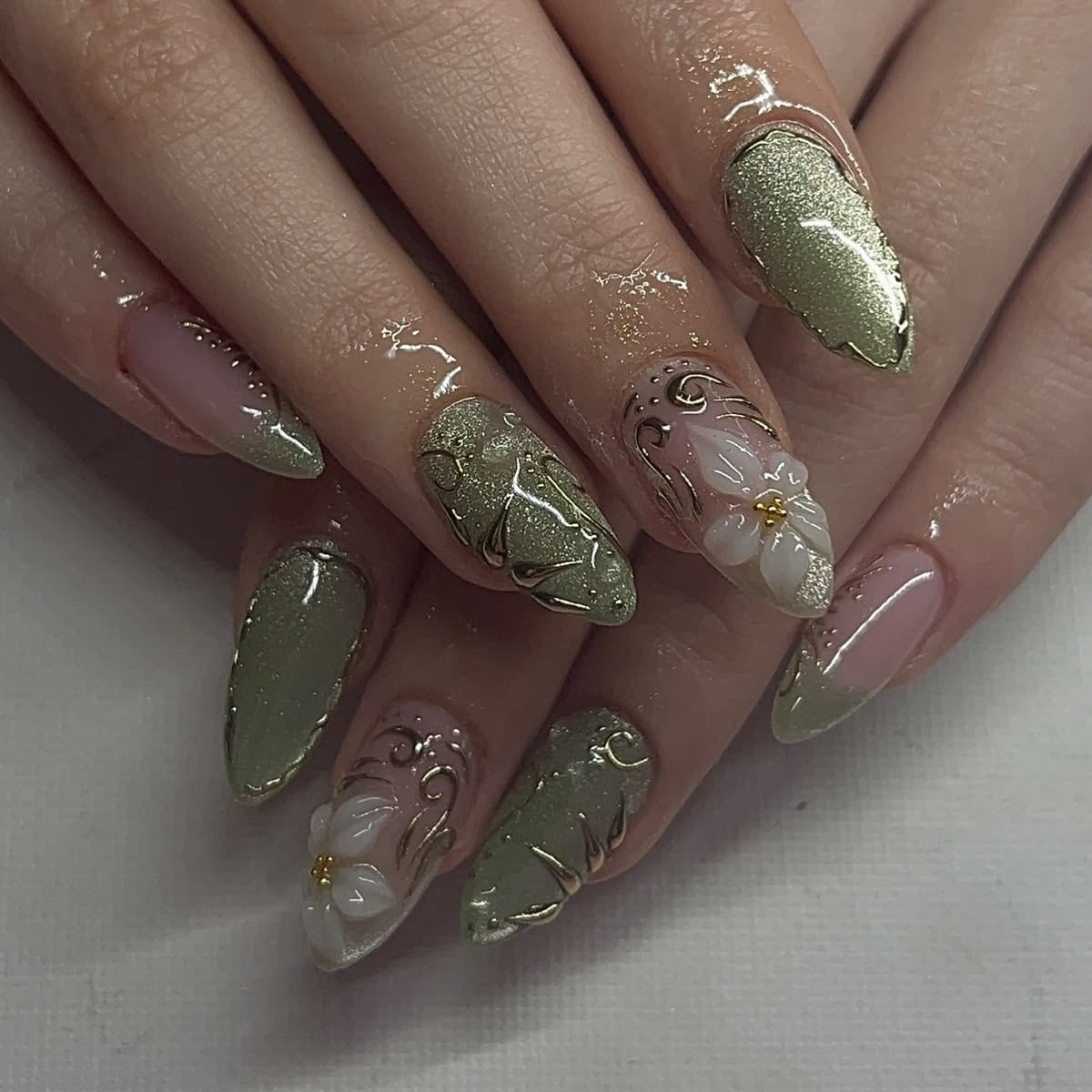Green Cat Eye 3d Floral Abstract Nails