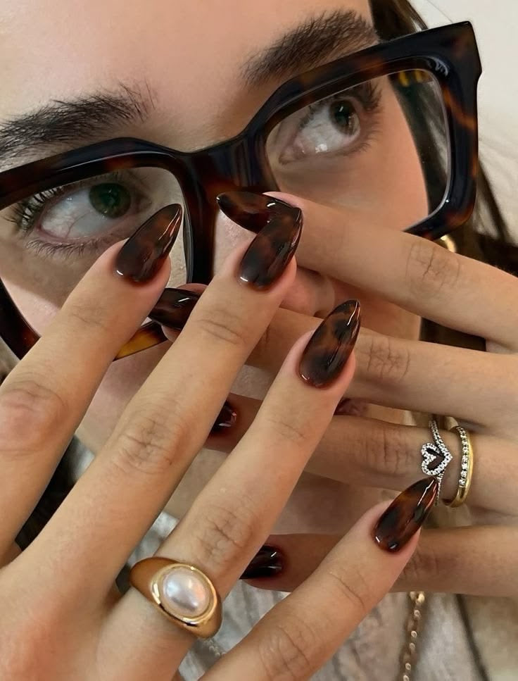 Gelx Abstract Tortoise Shell Nails