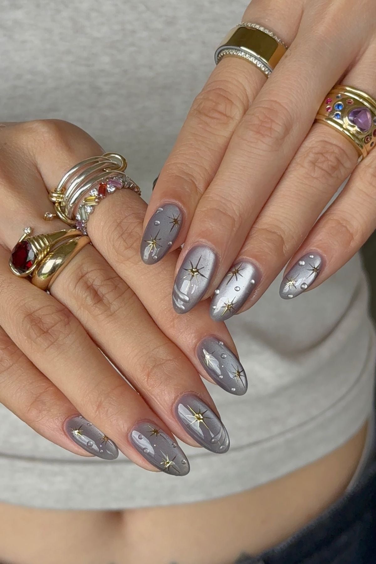 Silverish Cat Eye Starry Gold Nails